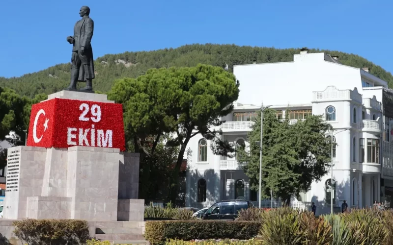 Muğla Büyükşehir tarihi binayı kültür sanatla buluşturacak