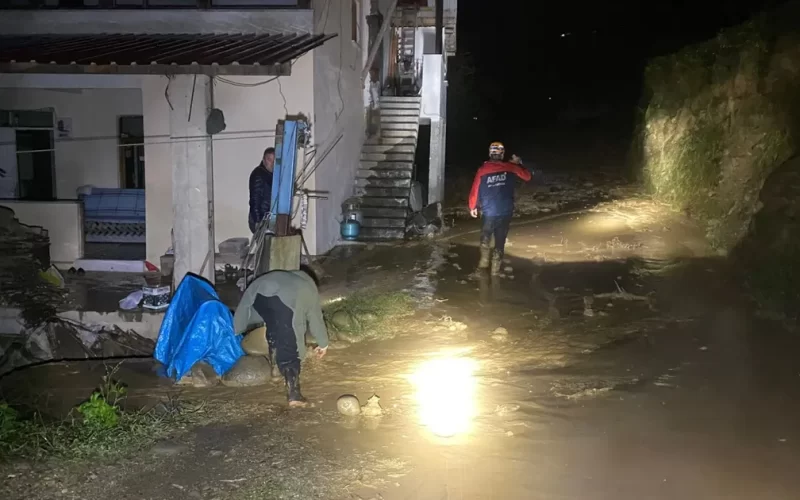 Rize’de heyelan riskinden dolayı 16 konuta tedbiren tahliye